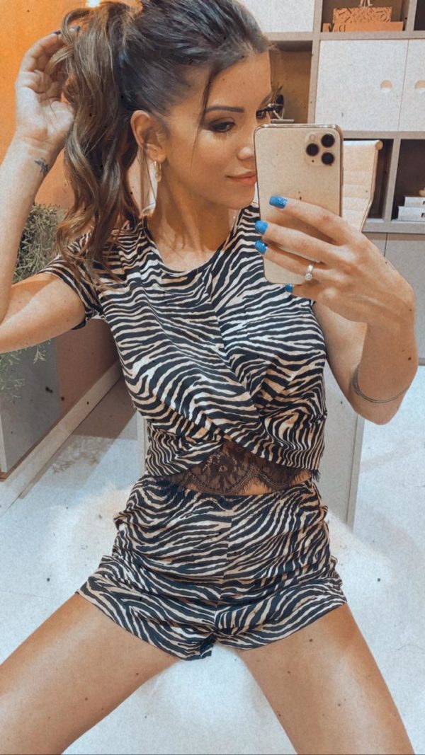 Pijama Estampa Zebra Com Renda