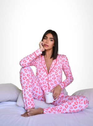Pijama Animal Print Friso Versão Calça